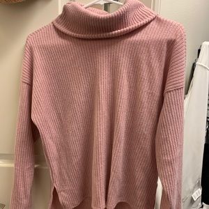 Cropped turtle neck sweater